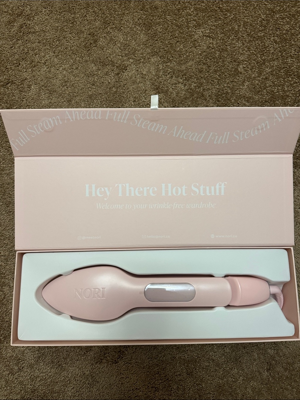 NORI Pink Handheld Garment Steamer Brush - Picture 3 of 6